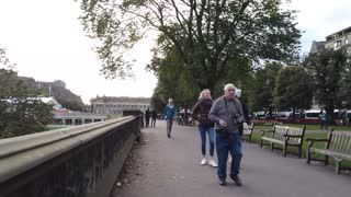 Walking in EDINBURGH / Scotland (UK) - 4K 60fps