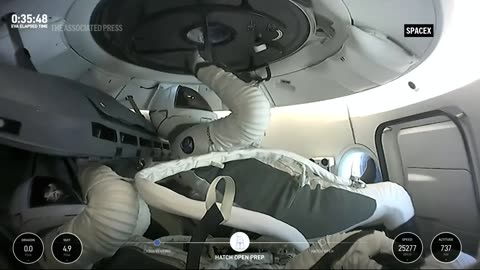 SpaceX: Polaris Dawn crew steps out of capsule for first private spacewalk