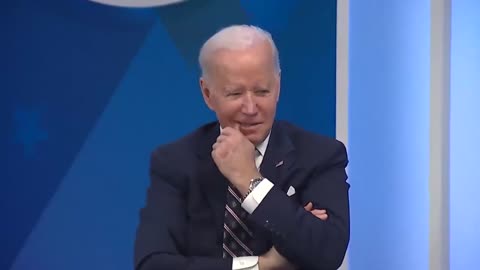 BIDEN picks teeth when asked about Putin