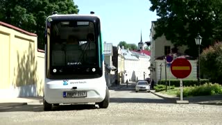 Estonia pilots hydrogen-fueled driverless bus