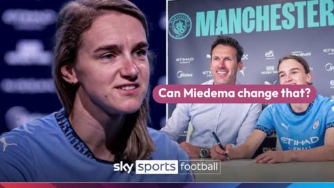 Vivianne Miedema: Is former Arsenal striker Manchester