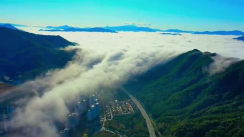 Don't hesitate. Hurry up, Ait, and see this rare and shocking sea of clouds