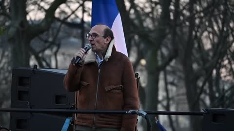 Prise de parole de Fabrice Di Vizio à la Manif AntiPass à Paris le 18 décembre 2021