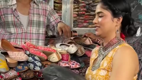 Jaipur market se kari mummy ke liye shopping