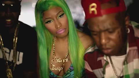 Nicki Minaj - Beez In The Trap (Explicit) ft. 2 Chainz