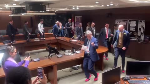 Canadian Male MPs Wear High Heels