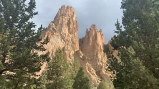 Central Oregon – Smith Rock State Park – Hiking the High Desert Basin – 4K