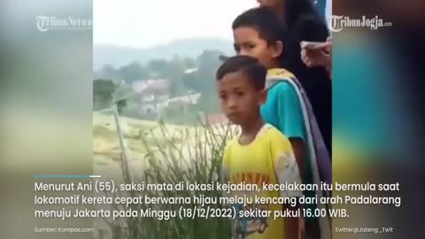 DETIK -DETIK LOKOMOTIF KERETA CEPAT TERGULING DI PADALARANG