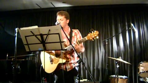 "Wake Up" original Song by Tim Janakos performed at Open Mic in Niigata Japan