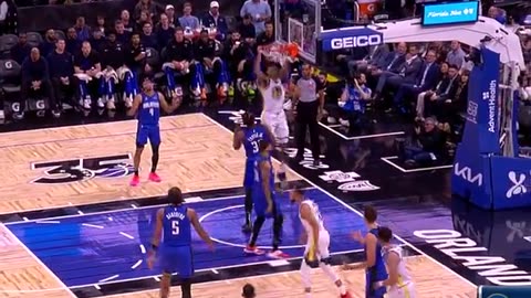 Curry Assists to DiVincenzo for And-1! Warriors vs. Magic