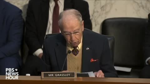 Mr Grassley grills Wray