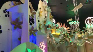 Disneyland-It’s a Small World at Christmas Time