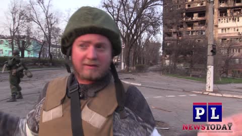 Ukraine War - Russian Tanks Head into battle On Mariupol Frontline