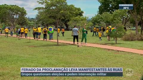 Manifestantes foram às ruas em pelo menos 15 capitais | SBT Brasil (15/11/22)