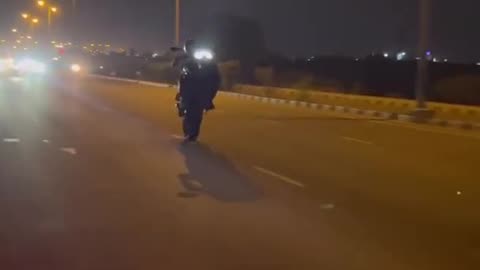 Hayabusa wheelie 🔥 in Road 😞police