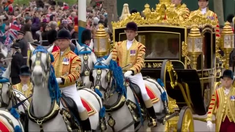 King Charles and Queen Camilla travel to Westminster Abbey for Coronation ceremony - BBC News