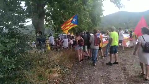 Un separatista detenido por arrebatar la tableta a un Policía durante la visita del rey a Tarragona