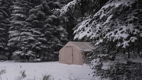 CAMPING IN THE COMFORT OF HOME IN A 2-ROOM TENT IN DENSE SNOW