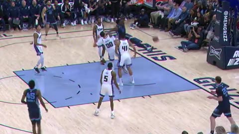 NBA - JJJ behind-the-back + throwdown! 😱 Kings-Grizzlies