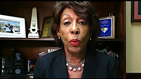 Maxine Waters, Who Blew FTX Founder A Kiss Last Year, To Lead Investigation Into FTX’s Collapse