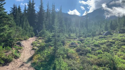 Oregon – Mount Hood – Arriving at McNeil Point Turnoff with Expansive Views – 4K