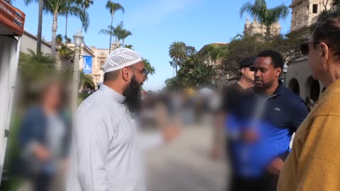 🤬❗HATER INTERRUPTS Dawah & Runs Away - Balboa Park, USA