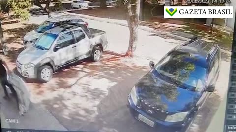 Vídeo mostra pedófilo carregando menina de 12 anos dentro de mala