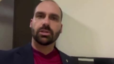 Eduardo Bolsonaro: Justifies his trip to Qatar to deliver files that show the situation in Brazil to international entities