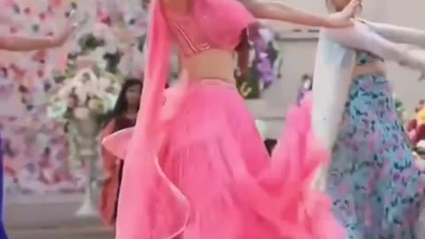 Mouni Roy dance💚🌹🌹🌹❤️♥️new ###