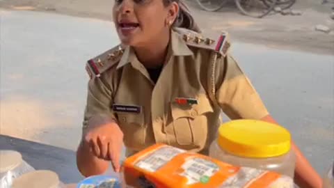 Misuse of police uniform | Chalak sexy girl chur