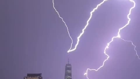 Crazy Footage Of Lightning Striking One World Trade Center