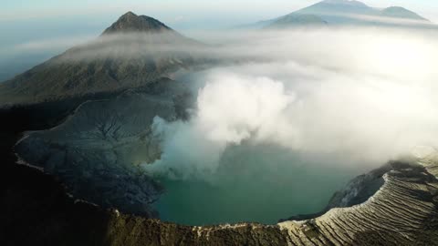 ENORME VOLCAN