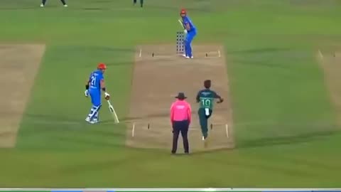 "Unleashing Thunder: Shaheen Shah Afridi's Mesmerizing Bowling Spells"