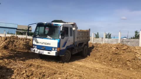 2.5Ton Dump Truck Get Stuck ,Loading Fail