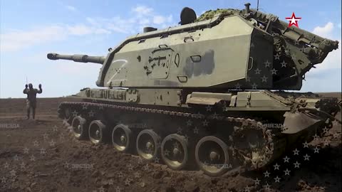 Ukraine War - Self-propelled guns Msta-S in the zone of the NWO