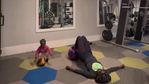 Girl Gives Woman an Unexpected Workout Whack