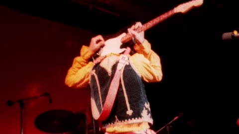 Jimi plays Momterey-1986