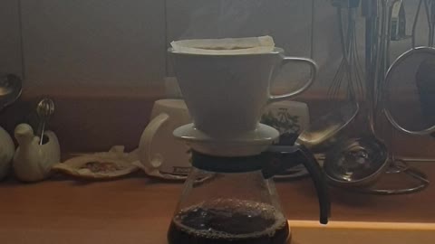 hand drip Steaming coffee