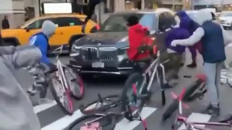 This Happened in Broad Daylight in Bill de Blasio's NYC