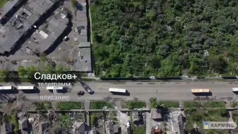 Drone footages shows a huge number of Ukranian POWs be transported by bus