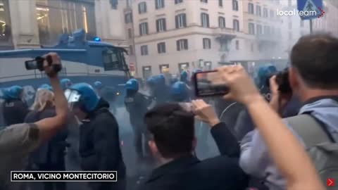 Italy: Massive Vaccine Passport Protests Erupt on Oct. 15, 2021