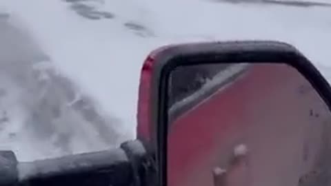 BREAKING: ALBERTAN FARMERS BREAK THROUGH RCMP CHECKPOINT TO REINFORCE THE BORDER BLOCKADE.