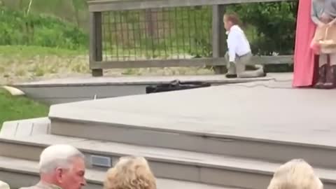 Kids add some comedy to a wedding! OMG!!