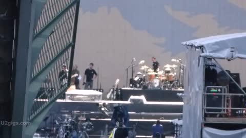 U2 The Edge soundcheck