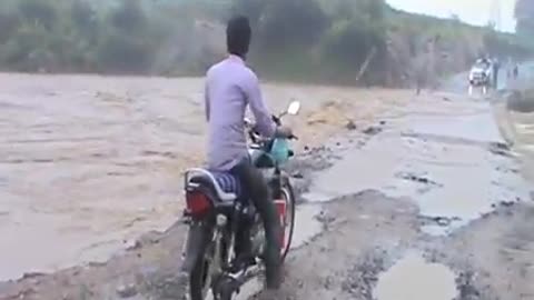 Dangerous flood in India: a bike with biker is swallowed brutally...part-3