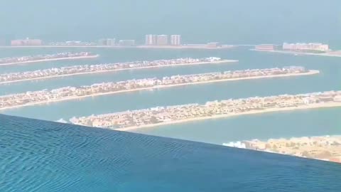 Infinity pool in dubai hotel top of the floor #travel #honeymoon #naturelover #honeymoontravel