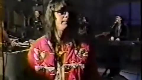 February 15, 1990 - Incomplete Todd Rundgren 'Waiting Game' /TV Soundcheck (Better Quality)