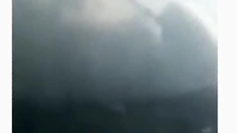 Giant cloud engulfs the city in Chile