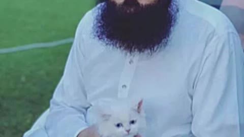 Molana Tariq Jamil Big Pets Lover