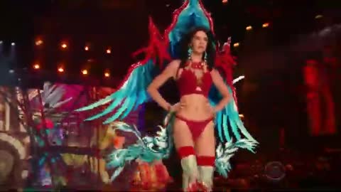 Kendall Jenner - Victoria's Secret Runway Walk Compilation